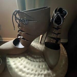 Army green shoes booties